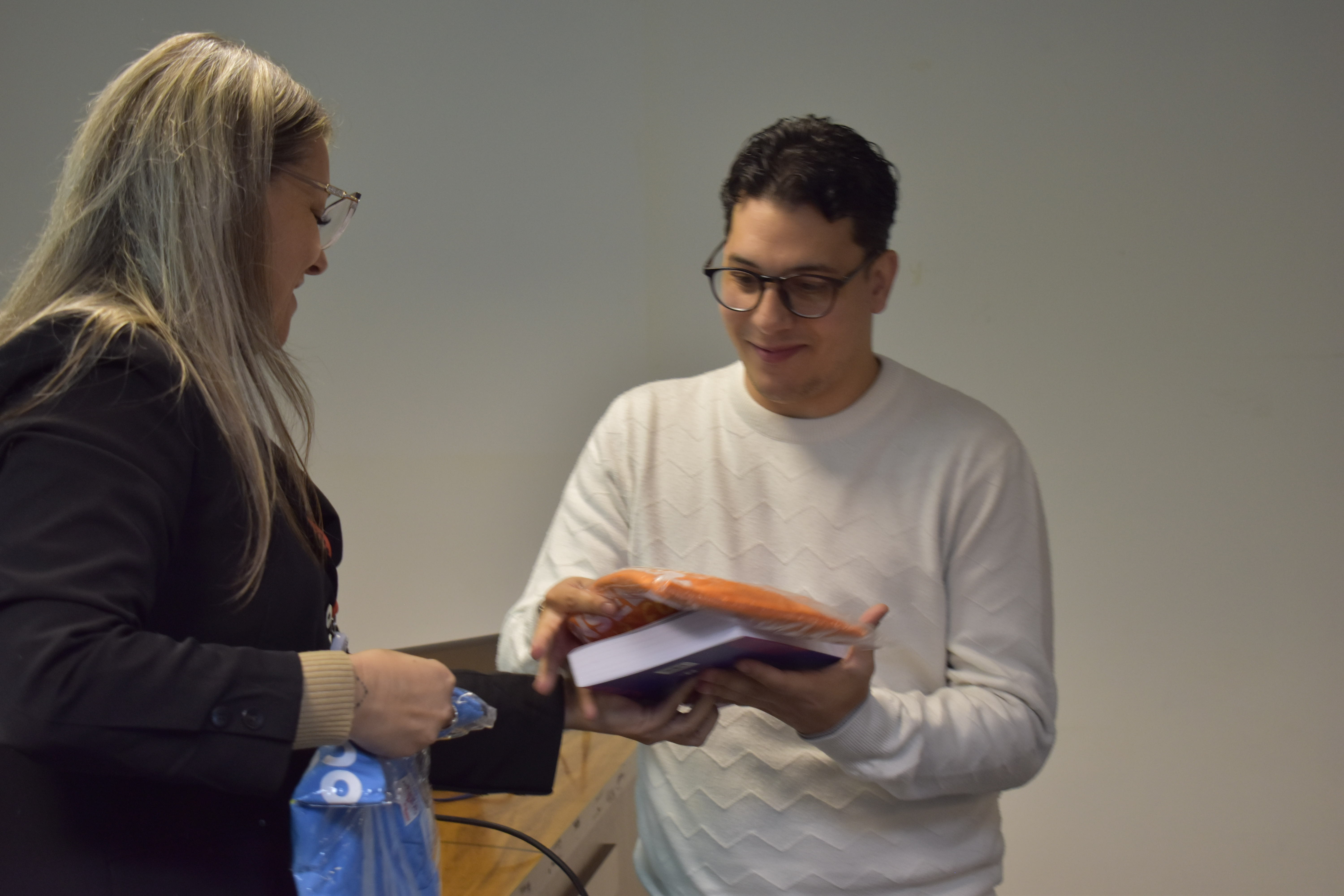 Estudantes da graduação de nutrição conhecem a sede do CRN-3